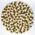 Onderzetter Vilt - Beige/Groen/Wit - 40 cm Rond - Balletjes, Huis en Inrichting, Ophalen of Verzenden, Nieuw
