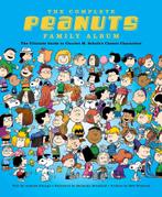 9781681882925 The Complete Peanuts Family Album: The Ulti..., Boeken, Nieuw, Andrew Farago, Verzenden