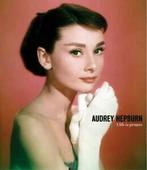 Audrey Hepburn: a life in pictures by Pierre-Henri Verlhac, Boeken, Gelezen, Verzenden