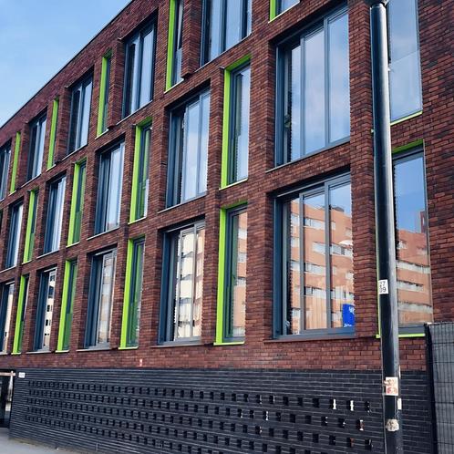 Studio met Balkon in Stationsstraat, Amersfoort, Huizen en Kamers, Kamers te huur, 35 tot 50 m², Overige regio's