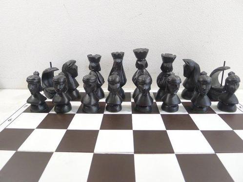 Jeu déchec en bois sculpté 1970/75 Origine Ibere King 115, Antiek en Kunst, Curiosa en Brocante