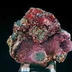 Rhodochrosite op Manganite - Moanda-mijn, Haut-Ogooué, Gabon