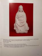 A BLANC-DE-CHINE DEHUA FIGURE OF GUANDI - Porselein - China