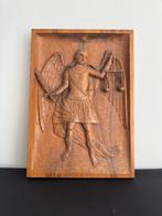 Snijwerk, Houten Paneel van St. Michael: De Aartsengel en
