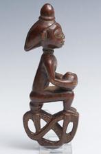 Een Lumbo Muswinga beschermamulet, Zuidwest Gabon, Antiek en Kunst, Antiek | Overige Antiek, Ophalen