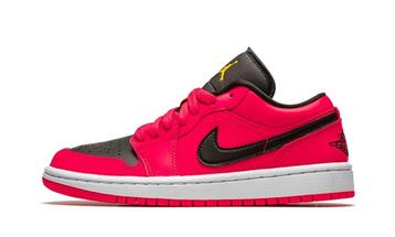 Air Jordan 1 Low Siren Red (W) beschikbaar voor biedingen