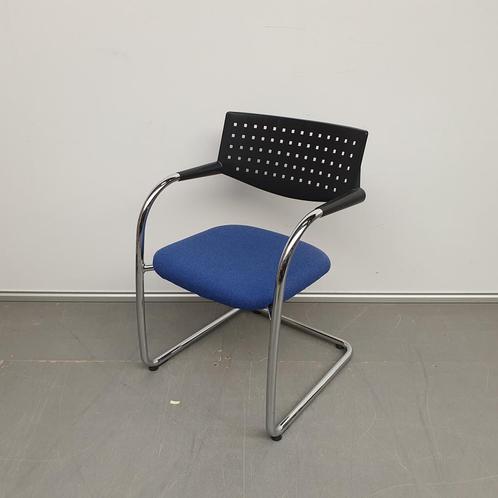 Vitra Visavis vergaderstoel - blauwe stof, Huis en Inrichting, Stoelen, Ophalen of Verzenden
