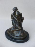 After Bruno Zach (1891-1935) - sculptuur, The Hugger - 18 cm