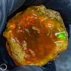 Het vuur van de ziel – De stralende crystalopaal 122,75ct-, Antiek en Kunst