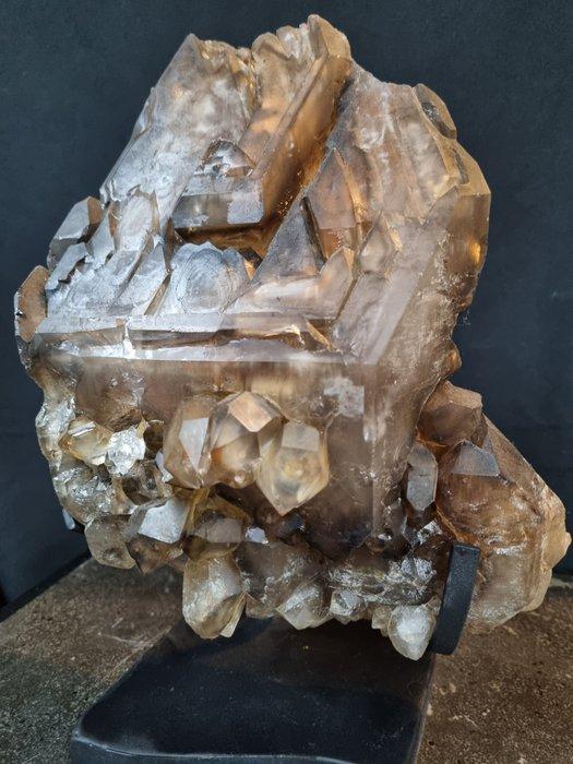 HQ Big smokey elestial quartz on luxury steel stand -, Verzamelen, Mineralen en Fossielen