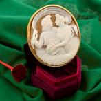 Gouden broche met camee | Vintage (schelp, lagensteen), Gebruikt, Overige kleuren, Ophalen of Verzenden, Met edelsteen