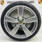 Porsche Cayenne (E3) 22 Sport zilver met winterbanden NIEUW