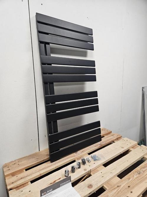 Handdoekradiator 120 x 60 cm 681 Watt Links aansluiting mat, Doe-het-zelf en Verbouw, Verwarming en Radiatoren, Nieuw, Ophalen of Verzenden