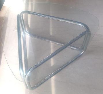 Salontafel - Chroom, Glas - Driehoekige salontafel van glas beschikbaar voor biedingen