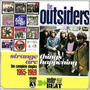 cd - The Outsiders  - Strange Things Are Happening - The..., Cd's en Dvd's, Cd's | Overige Cd's, Zo goed als nieuw, Verzenden