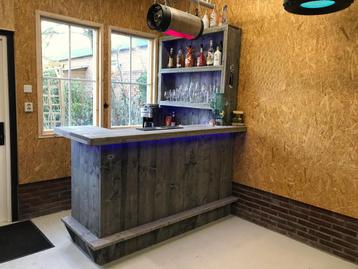 Steigerhouten bar met kast L-vorm - Lander bar type 2 beschikbaar voor biedingen