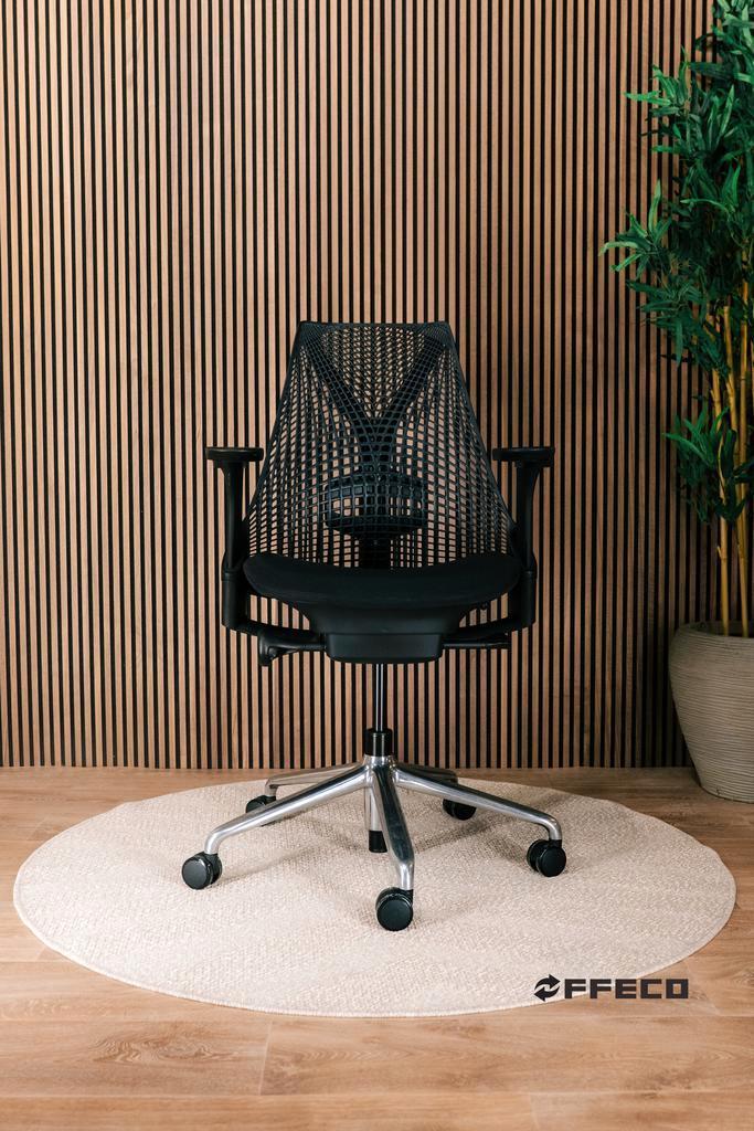 Zwarte Herman Miller Sayl Bureaustoel - Refurbished Model, Huis en Inrichting, Bureaustoelen, Bureaustoel, Zwart, Zo goed als nieuw