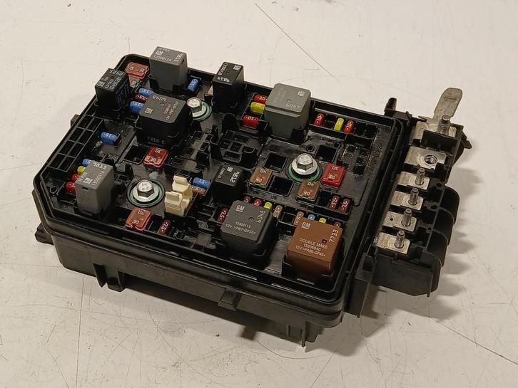 Zekeringkast Opel Astra K 1.6 CDTi 39069684, Auto-onderdelen, Elektronica en Kabels, ARN erkend, Stiba lid, Erkend duurzaam, Gebruikt