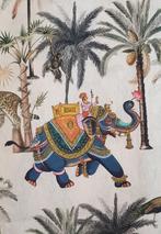 Indiaas stof met majestueuze olifanten In the Jungle -