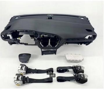 Dashboard + Airbags + Veiligheidsgordels Ford Fiesta MK8 beschikbaar voor biedingen