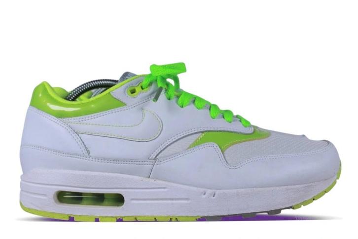 Nike Air Max 1 White Volt Lunar Pack • 42.5 44, Kleding | Heren, Schoenen, Sneakers of Gympen, Ophalen of Verzenden