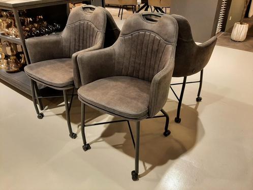Floria armstoelen (set van 4) **SHOWROOMMODEL**, Huis en Inrichting, Stoelen, Nieuw, Stof