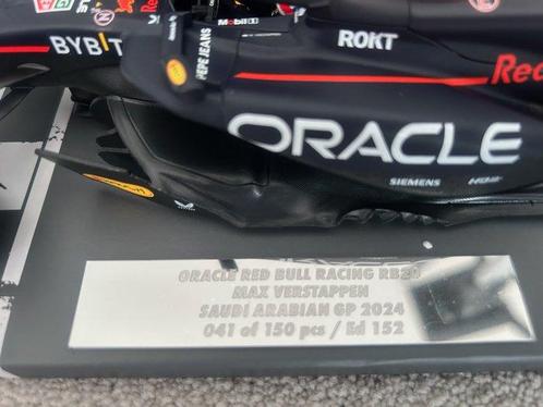 Minichamps 1:18 - Model raceauto - Oracle Red Bull Racing, Hobby en Vrije tijd, Modelauto's | 1:5 tot 1:12