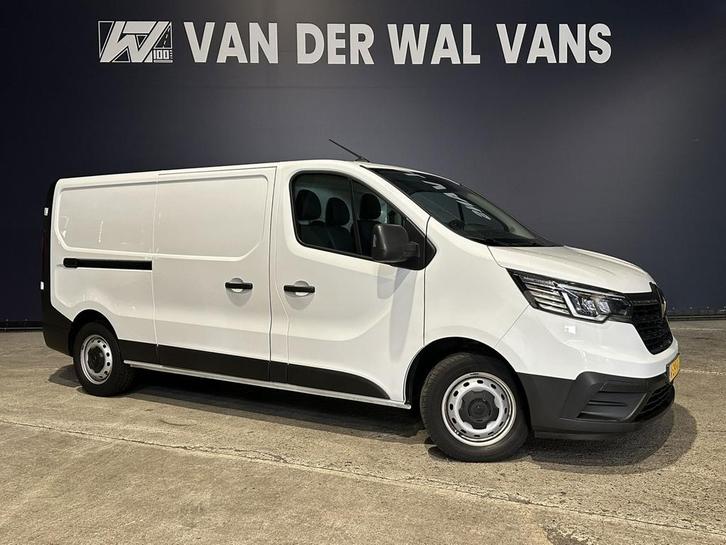 Renault Trafic 2.0 dCi 131pk L2H1 Euro6 Airco | Camera | LED, Auto's, Bestelauto's, Dealer onderhouden, Lease, Zwart, Handgeschakeld