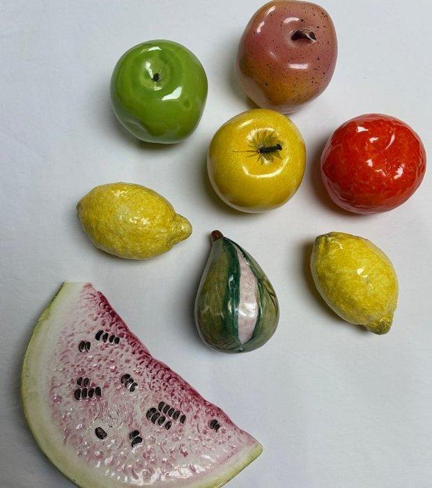 Figuur - Lotto van acht stukken fruit, Siciliaanse, Antiek en Kunst, Curiosa en Brocante