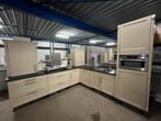 Complete Keuken  Compleet Gedemonteerd 120 OP voorraad 2610, Zo goed als nieuw, Met kookeiland