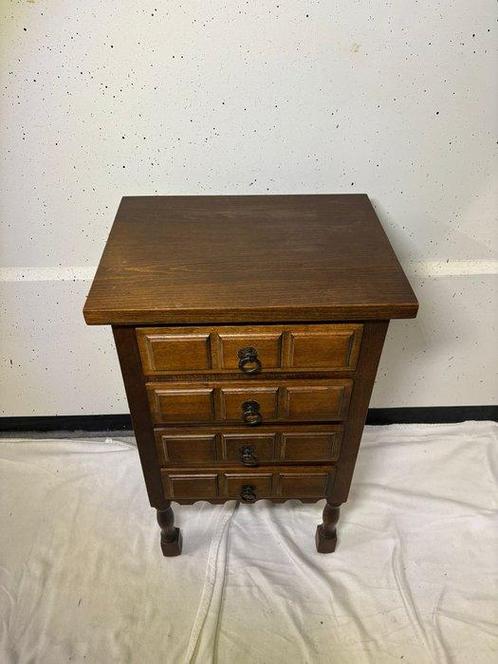 Kast - Elegante Donkerhouten Ladenkast met Prachtig Design -, Antiek en Kunst, Curiosa en Brocante