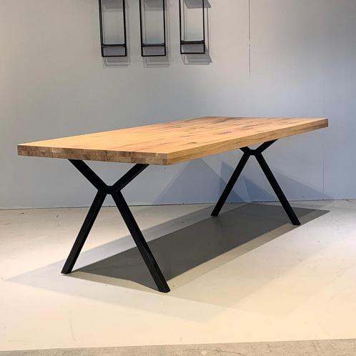 Eettafel Industrieel Eikenhout, Huis en Inrichting, Tafels | Eettafels, Ophalen of Verzenden