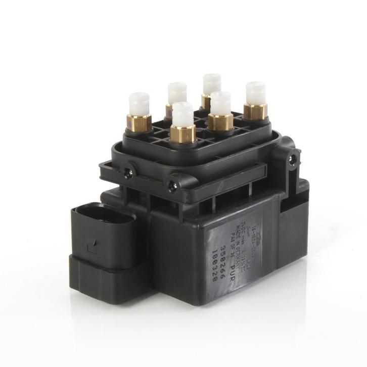 Audi A8 D3 4E Kruisventiel | Ventielblok 4F0616013, Auto-onderdelen, Ophanging en Onderstel, Nieuw, Audi, Verzenden