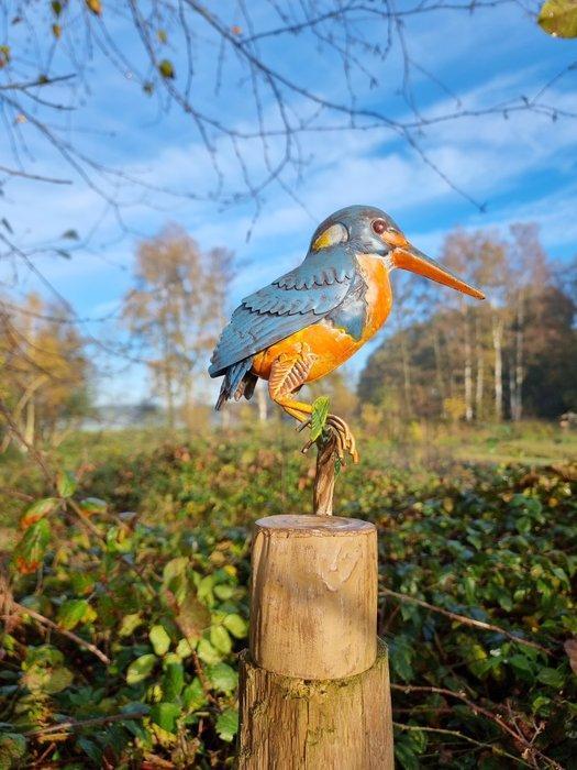 Ijsvogel op tak - Beeldje - Natuurlijke vibe - Metaal, Antiek en Kunst, Kunst | Designobjecten