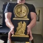 Figurale pendule Empire - Verguld brons - 1800-1810 - Zeer, Antiek en Kunst, Antiek | Klokken