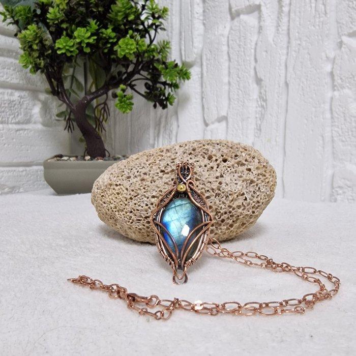 labradoriet Handgemaakte blauwe labradoriet wire-wrap, Verzamelen, Mineralen en Fossielen