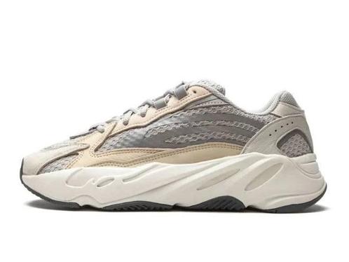 Adidas Yeezy Boost 700 V2 Cream - Maat 46 EU, Kleding | Heren, Schoenen, Ophalen of Verzenden