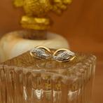 Gouden oorstekers met diamant | 0,02 ct., Sieraden, Tassen en Uiterlijk, Oorbellen, Goud, Met edelsteen, Gebruikt, Ophalen of Verzenden