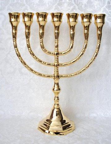 Menorah, prachtige vergulde Menorah in medium maat met gr... beschikbaar voor biedingen
