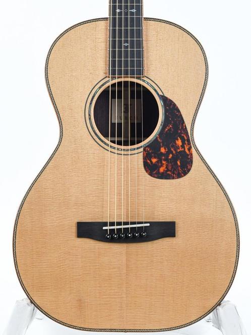 Furch Vintage 3 OOM-SR 12 Fret (Akoestische Gitaren), Muziek en Instrumenten, Snaarinstrumenten | Gitaren | Akoestisch, Western- of Steelstringgitaar