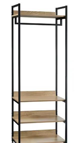 Houten kledingkast met kledingrail en planken