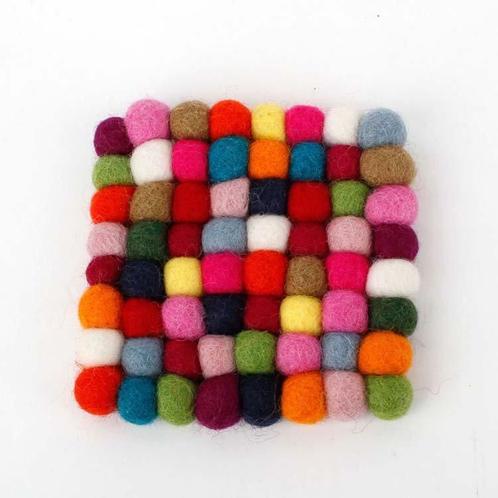 Vilten onderzetters multicolor vierkant 10 cm -Set van 4 NIE, Huis en Inrichting, Woonaccessoires | Onderzetters, Nieuw, Ophalen of Verzenden