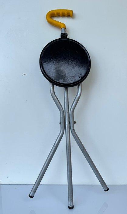 Kruk (3) - Metaal, Plastic - Opvouwbare kruk, Antiek en Kunst, Curiosa en Brocante