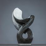 K.F. - Beeld, Around - 380 mm - Serpetine steen - 2021, Antiek en Kunst