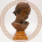 Busto di Bambina su Piedistallo - sculptuur, Made in Italy -, Antiek en Kunst, Antiek | Keramiek en Aardewerk