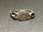 Middeleeuwen, kruisvaardersperiode Brons Elegante ring met, Antiek en Kunst