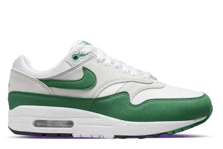 SALE: Nike Air Max 1 Malachite • 36.5 37.5, Kleding | Dames, Schoenen, Sneakers of Gympen, Ophalen of Verzenden