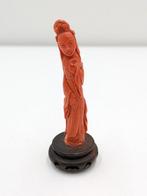 Figuur - Guanyin con fiore in mano - Hout, Koraal - China -, Antiek en Kunst