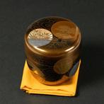 Grote Natsume-theebus met schildpad-omhulsel ronde insigne