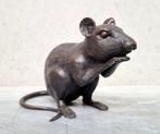 Beeldje - Etende rat muis - Brons